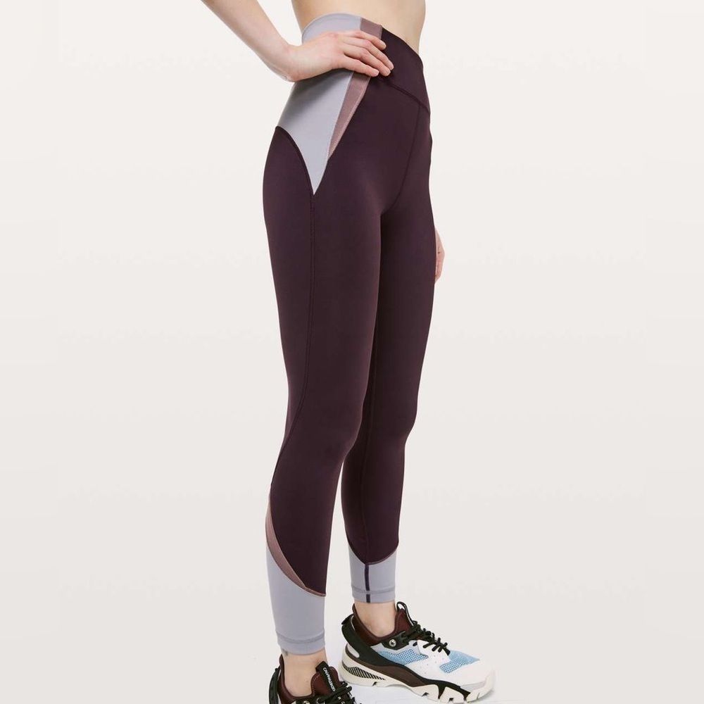 Lululemon In Movement Blocked Tight in Plum Shadow Everlux 25” - Picture 3 of 11